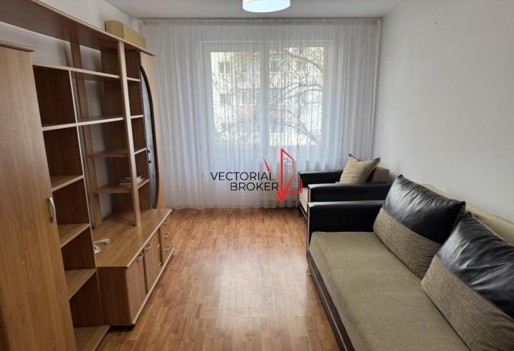 2 camere decomandate, et.3, bl.1982, bloc reabilitat, Basarabia- Chisinau