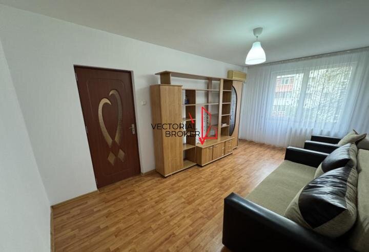 2 camere decomandate, et.3, bl.1982, bloc reabilitat, Basarabia- Chisinau