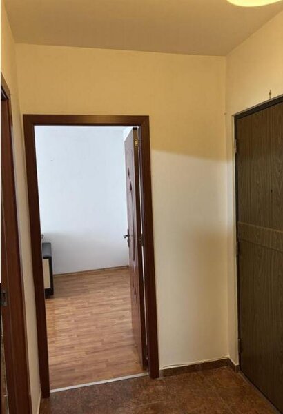 2 camere decomandate, et.3, bl.1982, bloc reabilitat, Basarabia- Chisinau